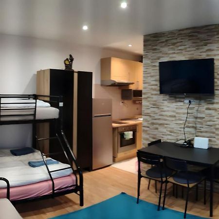 Blue Apartment In City Center, Best Location Bratislava Ngoại thất bức ảnh