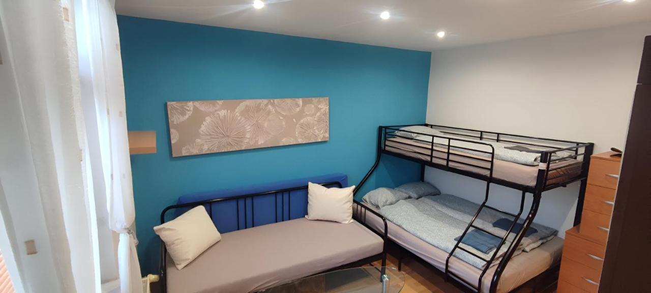 Blue Apartment In City Center, Best Location Bratislava Ngoại thất bức ảnh
